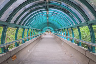 modern metal yapı köprü çıkış yolu 