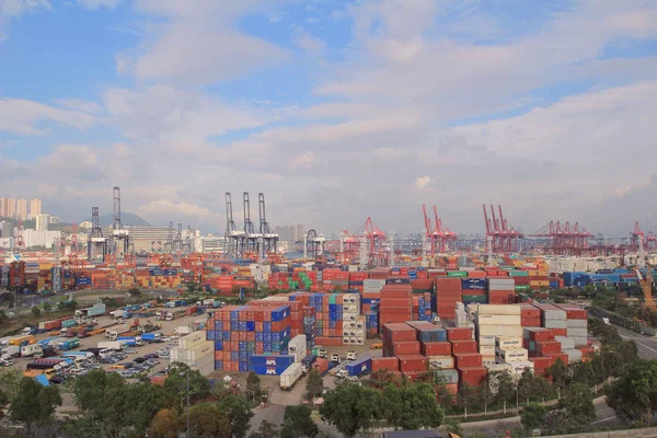 3 maj 2014 Kwai Tsing containerterminal — Stockfoto
