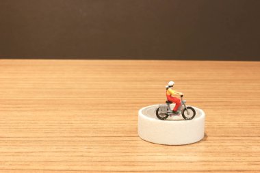 motosiklet üzerinde sürme rakam eğlenceli