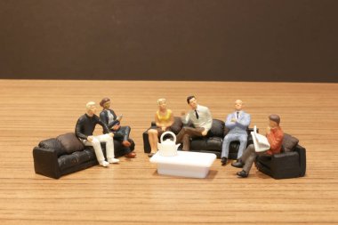 merkezinde toplantıda rakam küçük.