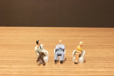 rakamlar ofiste masada oturuyor