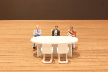 toplantı sırasında Ofis'te mini rakam. 