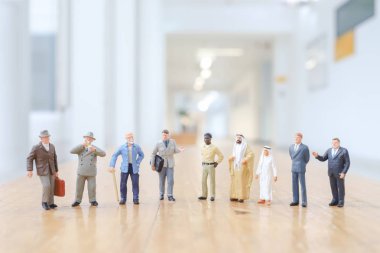 İnsanlar ayakta iş mini grubu 