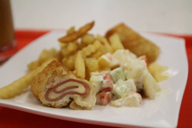 beyaz zemin üzerinde Fast food koleksiyonu