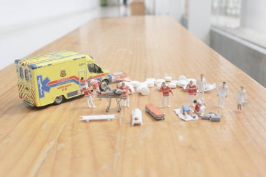 ambulansta ilk yardım mini rakam