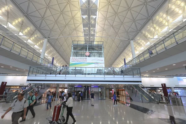 Interior hk International Airport. 11 maj 2019 — Stockfoto