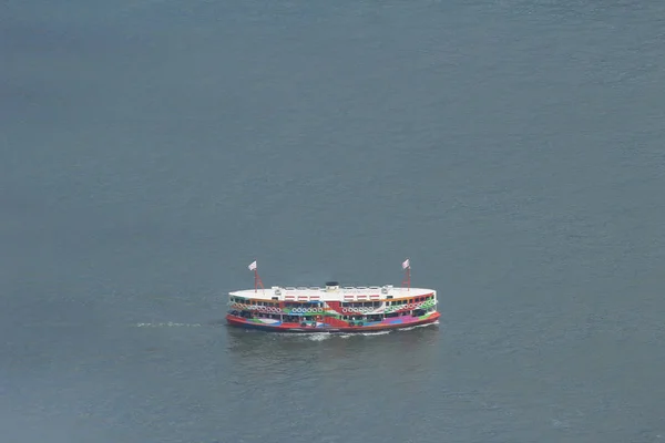 12 julio 2014, Star Ferry en Victoria Harbor — Foto de Stock