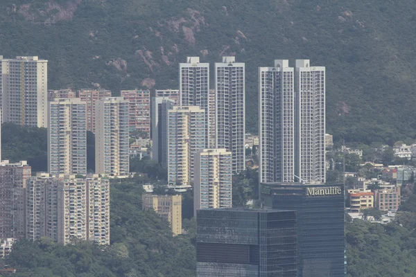 香港晚上的公寓大厦 — 图库照片