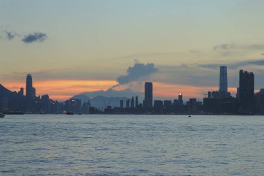 Hong Kong şehir skylin güneş batandı 2014