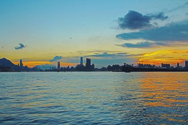 Hong Kong şehir skylin güneş batandı 2014