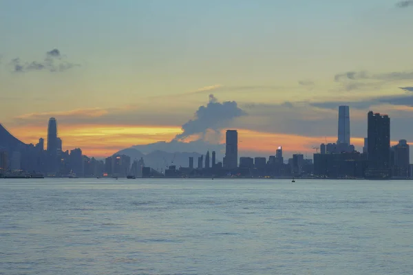 Hong Kong městský skylin na slunci nastavený 2014 — Stock fotografie