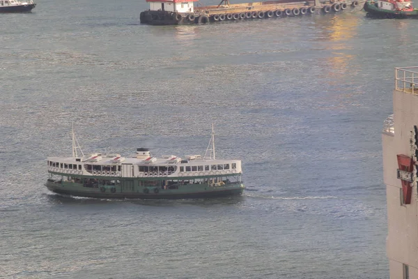 12 juli 2014, Star Ferry vid Victoria Harbor — Stockfoto