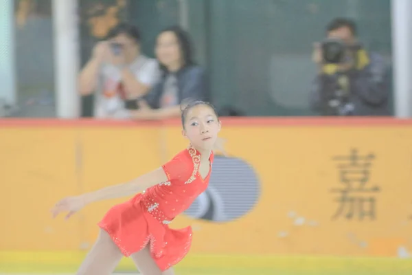 The young figure skater 17 may 2014 — Stock Photo, Image