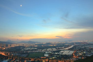 Hong kong yuen uzun şehir günbatımı