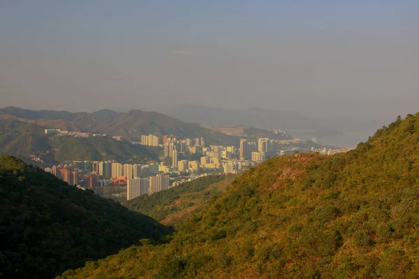 Montanhas paisagem em hong kong natureza vista — Fotografia de Stock