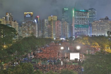 30 mum Işık Victoria Park, 4 Haziran 2019