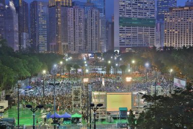 30 mum Işık Victoria Park, 4 Haziran 2019