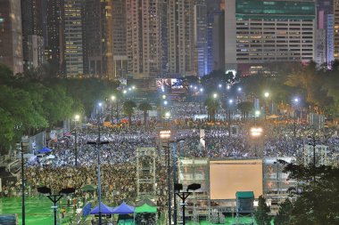 30 mum Işık Victoria Park, 4 Haziran 2019