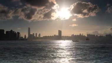 hk de günbatımı zamanı