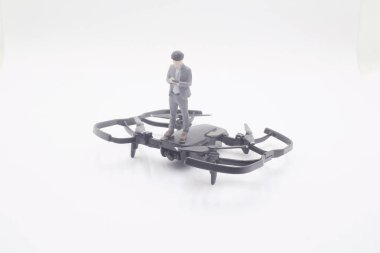 İnsansız araç ile mühendis bir rakam