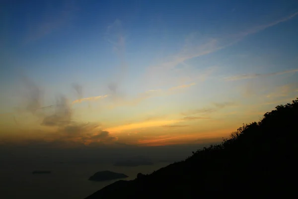 Захід сонця на близнюків 31 жовтня 2009 — стокове фото