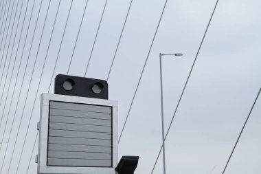 Hk bir Stonecutter köprü lansman günü