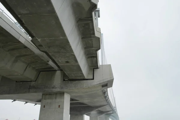 En Stonecutter Bridge lanserings dag på hk — Stockfoto
