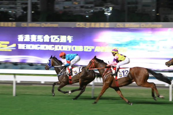 Horse Racing w: Hong Kong Jockey Club — Zdjęcie stockowe