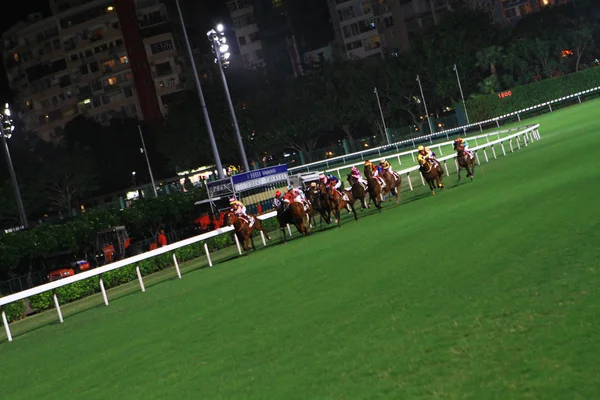 Paardenrennen bij Hong Kong Jockey Club — Stockfoto