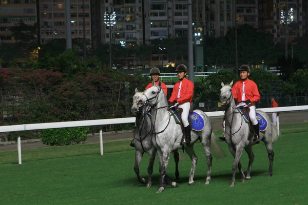 Hästkapplöpning på Hong Kong Jockey Club — Stockfoto