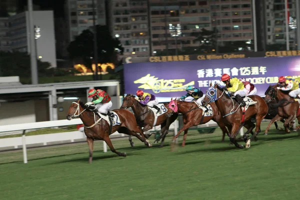 Horse racing is a sport at Happy Valley — Stock Photo, Image