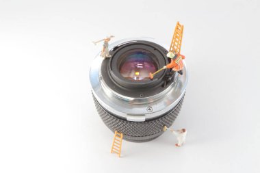 mini lens temizleyerek mini woker eğlenceli.