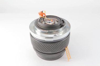 mini lens temizleyerek mini woker eğlenceli.