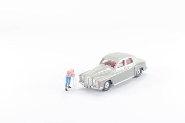 Bir Mini Şekil Alma Aracı Clear Araba