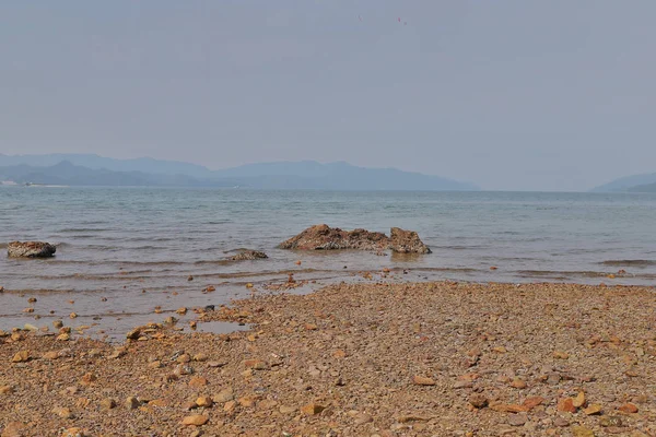 yaz aylarında bir Nai Chung Çakıl Plajı