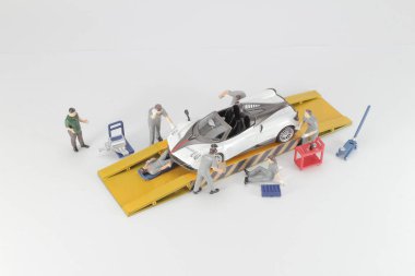 bir dk rakam Mekanik spor araba tamir vardır.