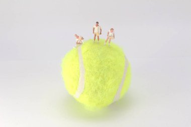 Küçük oyuncaklar büyük tenis tenis oynamak 