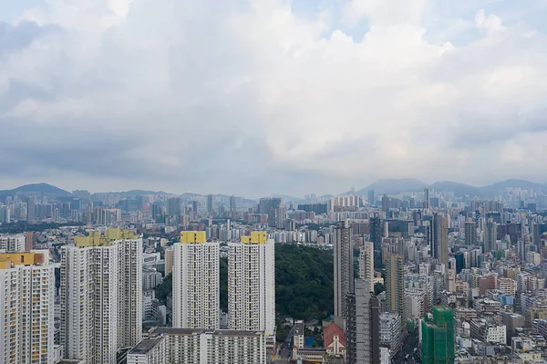 14 Sept 2019 Vista del distrito de Sham Shui Po desde Garden Hill —  Fotos de Stock