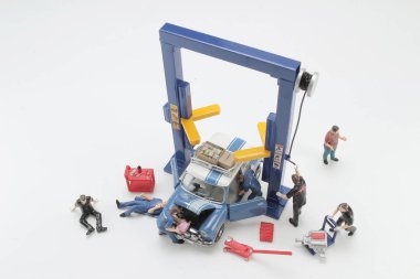 şekil ile model Araba asansör bir Ölçek küçük