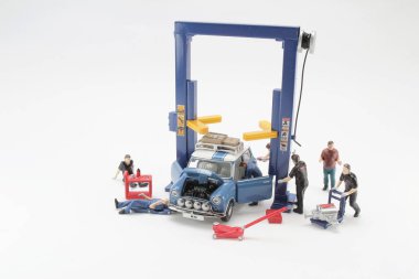 şekil ile model Araba asansör bir Ölçek küçük