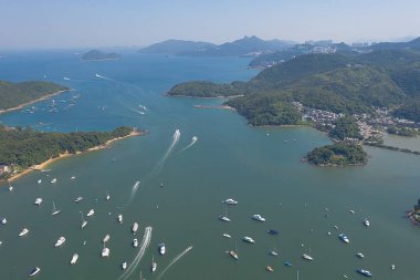 Yatlar Typhoon Mangkhut tarafından Hebe Haven kıyıya yıkanır 