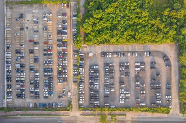 Otoparklar, hava manzarası. Tseung Kwan O Endüstriyel Malikanesi