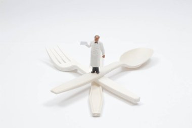 Garsonla çatal, eş ve kaşık seti.