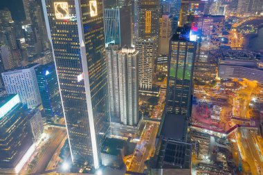 18 Ekim 2019 Causeway Körfezi 'nden bir manzara kalabalık bir gökdelen.