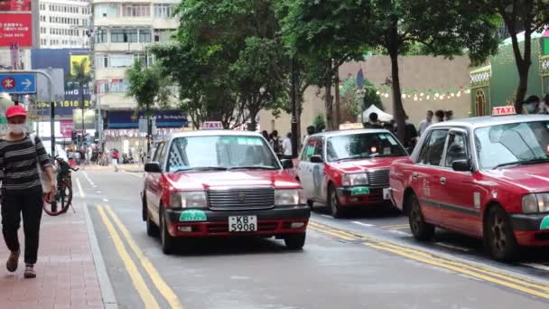 Maart 2020 Hongkong Mensen Lopen Winkelgebied Causeway Bay — Stockvideo