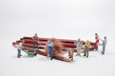 Yapı işçisi olarak biblo karakteri. Şah ve onarım kalemleri hasarlı..