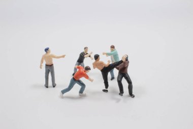 Mini figürün eğlencesi sokak figürleridir. 