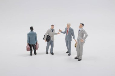 Çeşitli iş adamları. Bir grup devamlı iş adamı.,