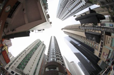 8 Temmuz 2020 'de Wan Chai' de büyük apartmanlar.  