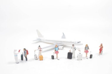 Coronavirus veya Covid-19 'u korumak için maske takan bir şahıs.